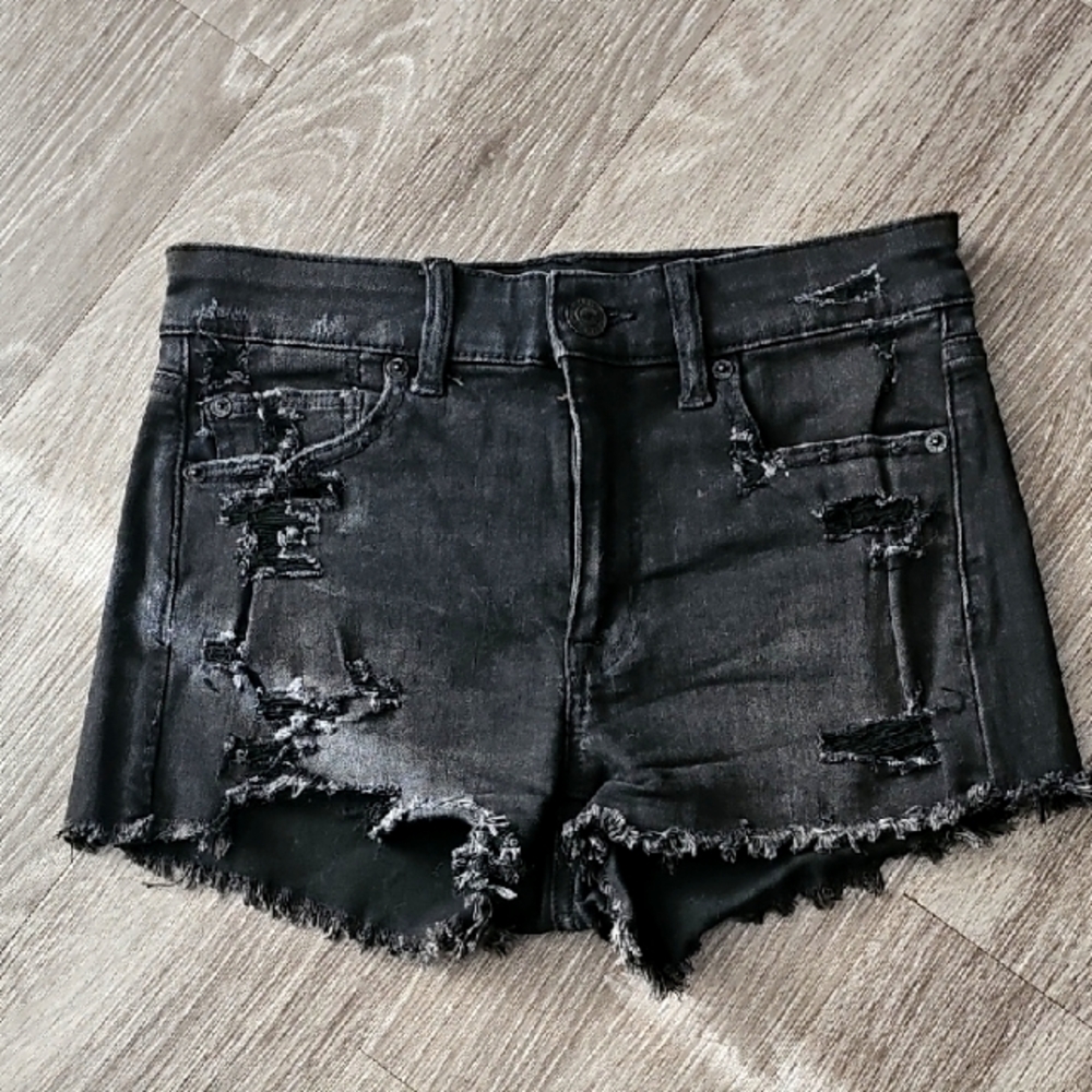 American Eagle Distressed Black Denim Shorts, sz 4. High-Rise Shortie. NWOTS